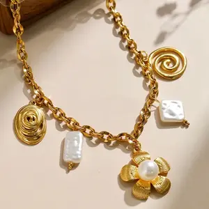 Playa y arena Necklace