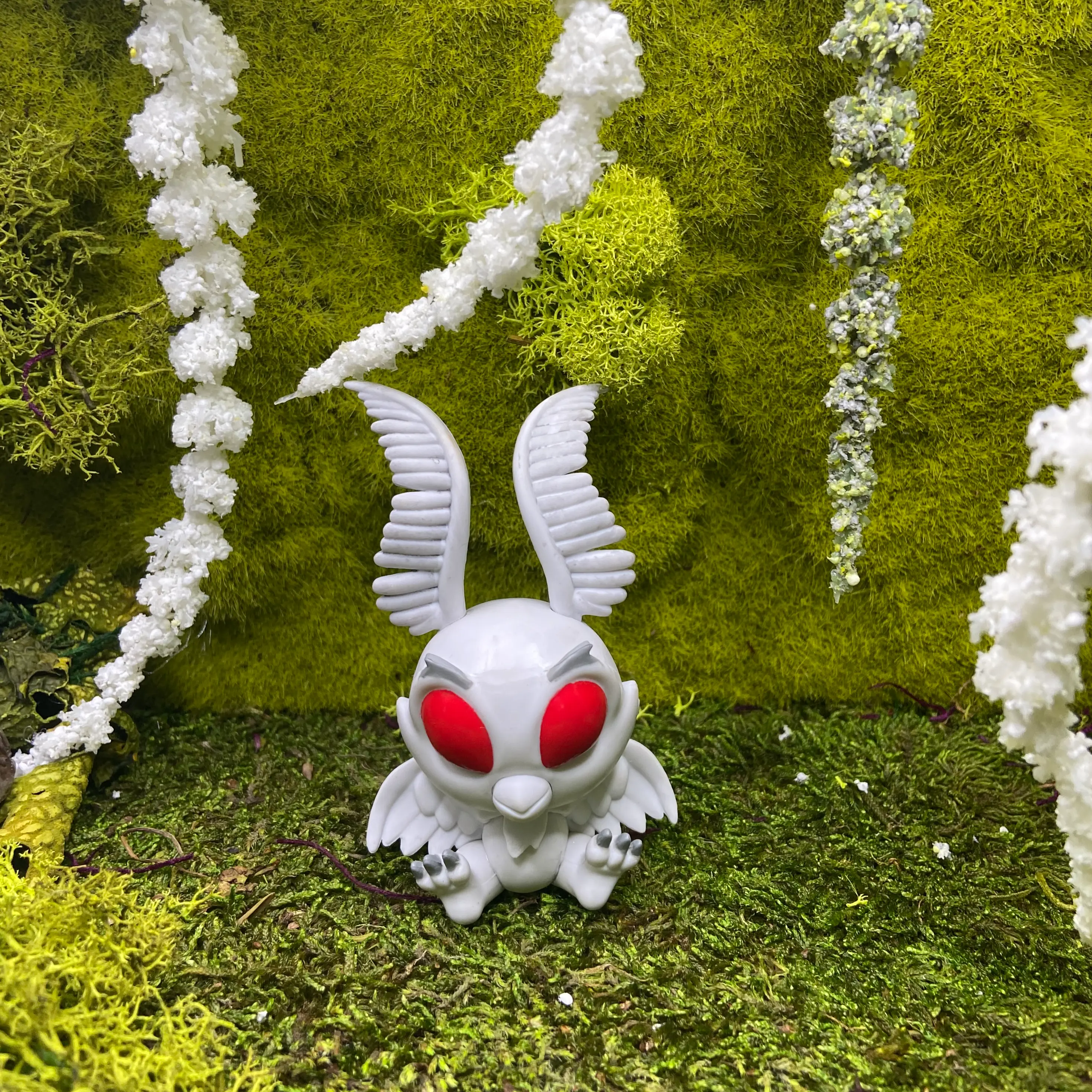 Cryptozoic Cryptkins Series 1 Twilight Mothman Vinyl Figure - Horror Character, Bird Wing, Elevated, Red Enamel, Miniature Figurine for Home Decor Ornament, Room Decor Statue, Bird Wing Figurines, Elevated Figurines