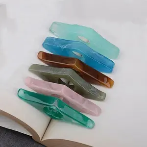 Resin Bookmark, 1 Count Creative Book Thumb Reading Auxiliary Tool, Book Support for Home & Office Reading Scene, Reading Reading Utensils