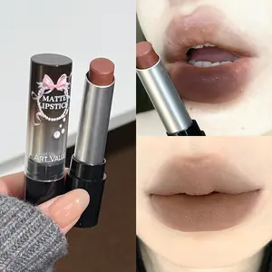 Matte matte lip gloss, smooth, lightweight, waterproof, long-lasting, non stick cup creates perfect lip makeup Matte Lipstick