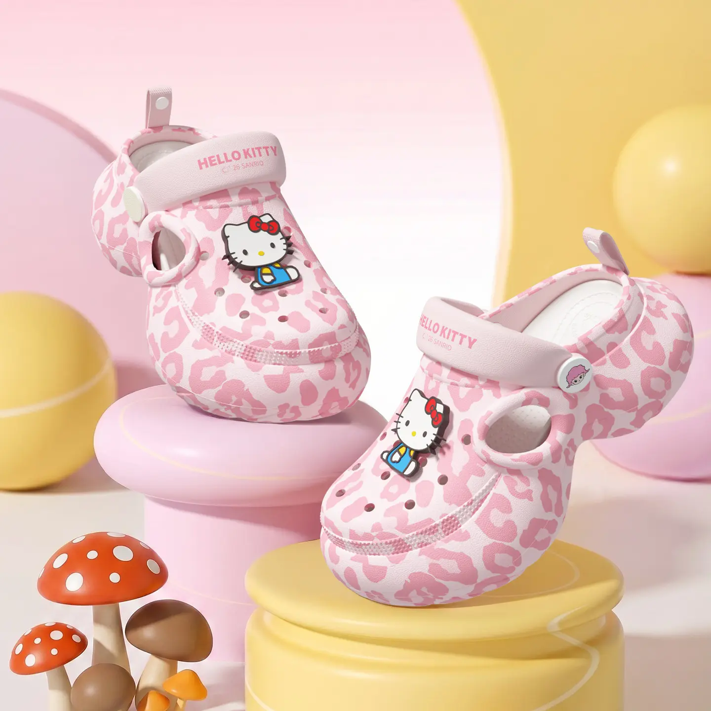 Leopard-print Sanrio perforated shoes for women – non-slip, beach-friendly, platform sandals for everyday wear