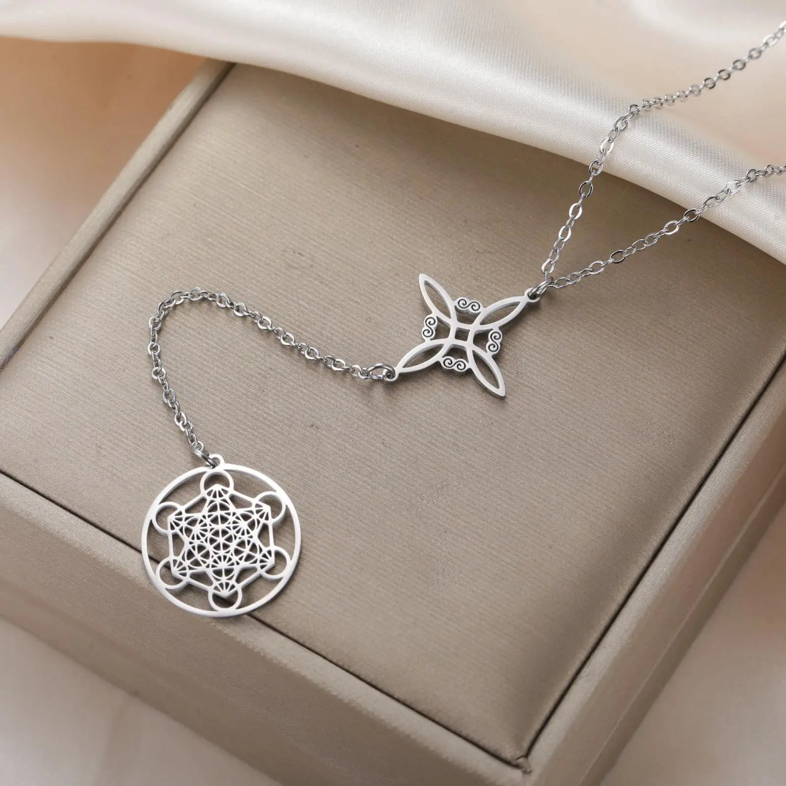 Witch Knot Metatron Cube Pendant Necklace Double Amulet Protection Stainless Steel Necklaces Vintage Witchcraft Jewelry Gift