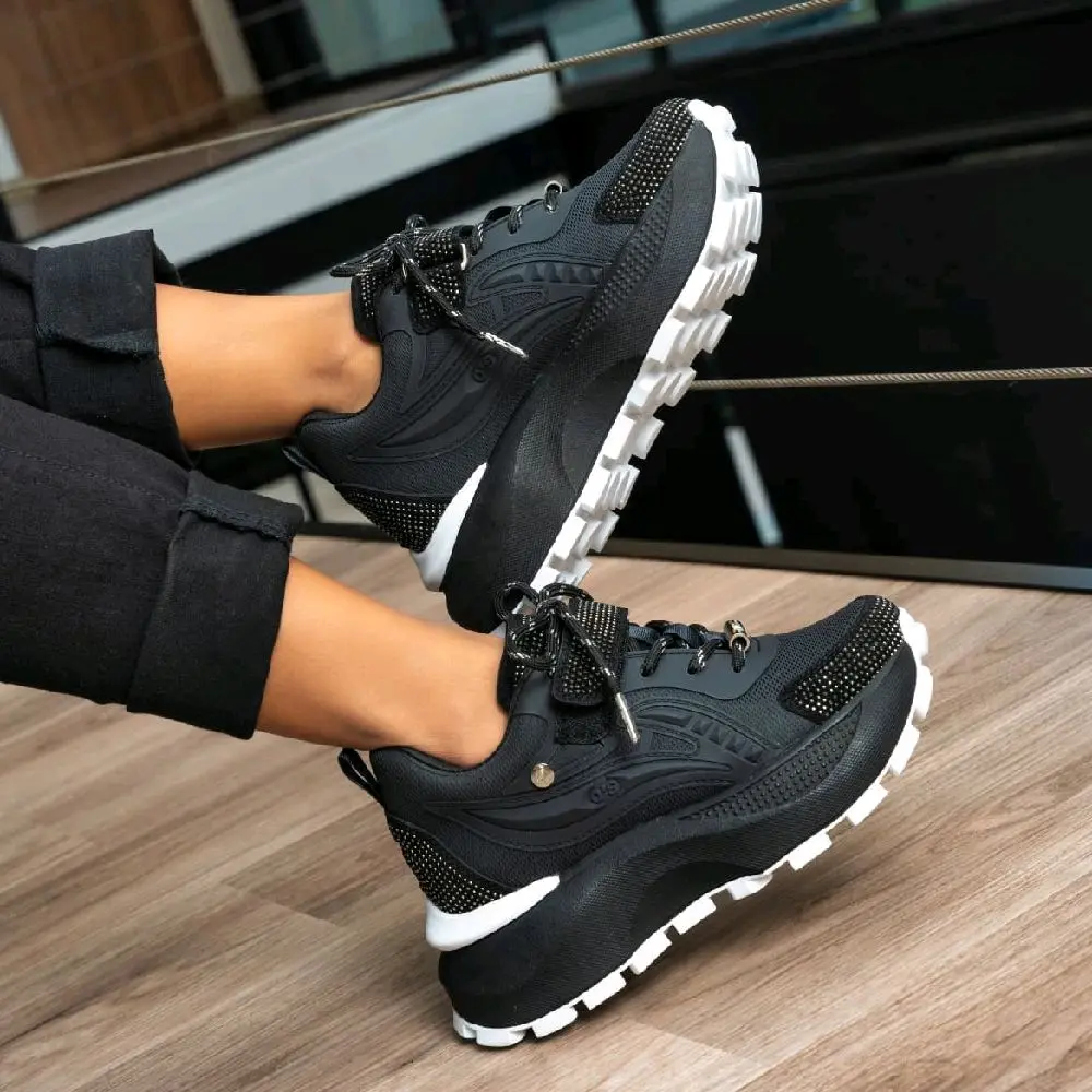 Dalmatas Colombian Shoes - Stylish Black Sneakers with White Sole for Comfort and Style