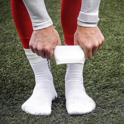 Anti-slip Silicone Shin Guard, 1 Pair Unisex Football Sports Shin Protection Accessories, Protective Gear for Men & Women Outdoor Sports, Soccer Training Equipment