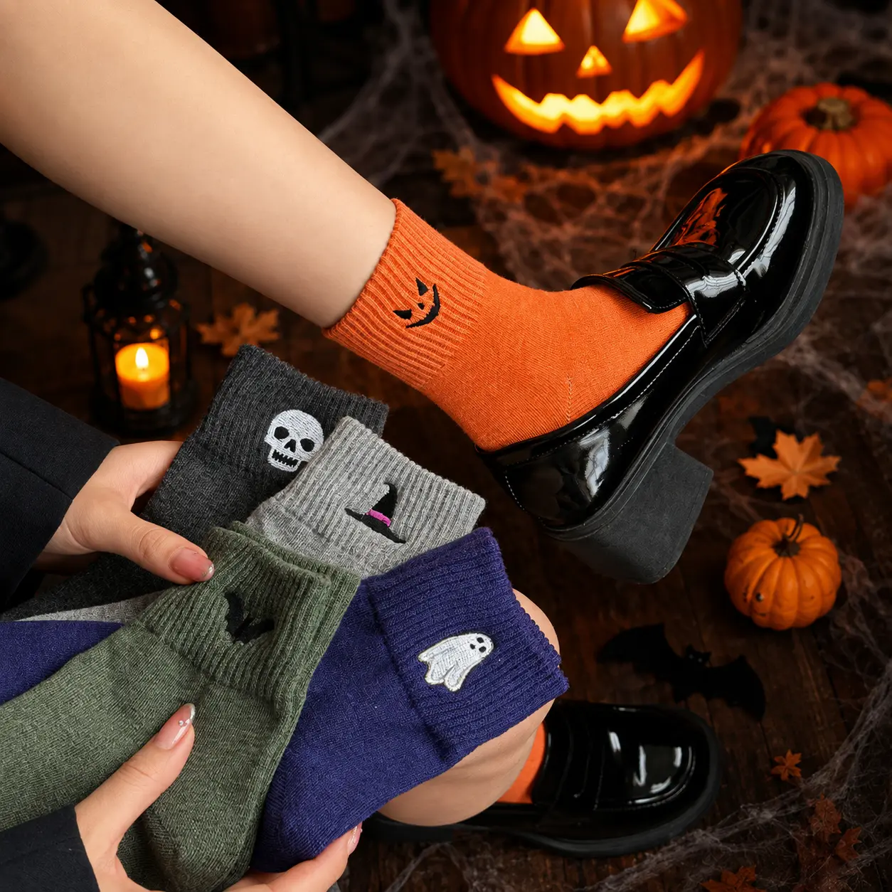 Viral Cute Halloween Socks for Women, 5 Pairs Cozy Novelty Crew Socks Set, Funny Pumpkin Ghost Cartoon Mid-Calf Knit Socks, Soft Stretch Warm Fall Winter Essentials for Daily Wear, Halloween Party, Work, School & Gifts