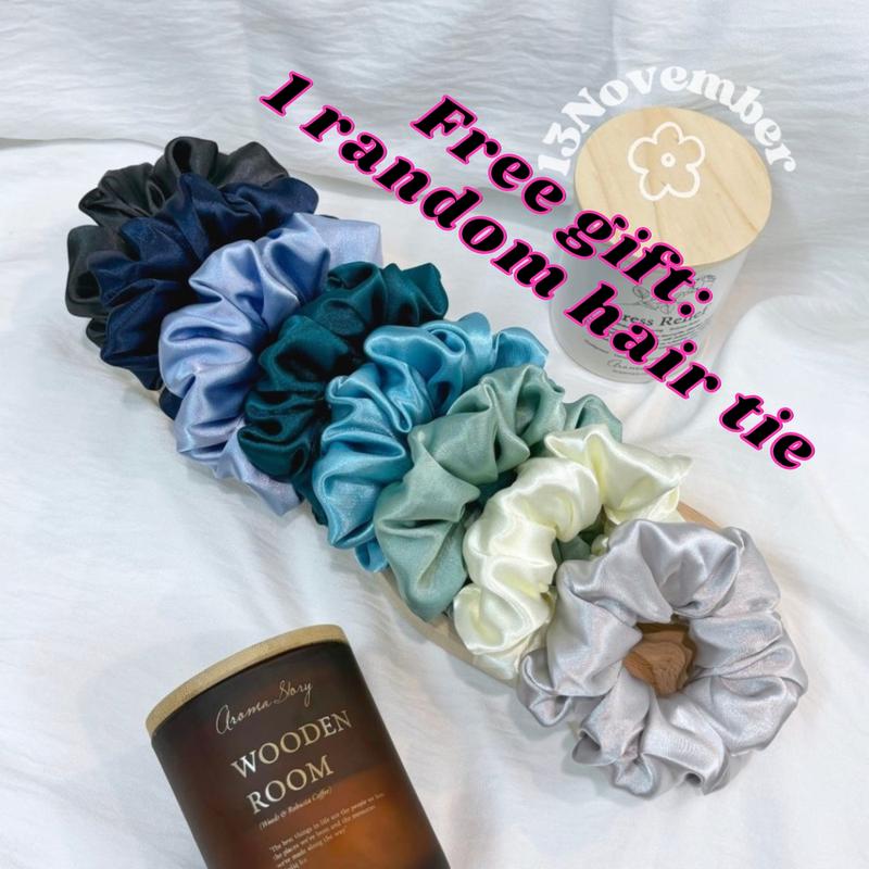 Vintage Blue Butterfly and Rose Phone Case – 3D Textured Floral Design Applicable to iP15Promax ip14Pro mobile phone case 12 trendy brand 13 anti-fall cover 14Promax 15Pro cute Plus phonecase Accessories Acrylic casetify