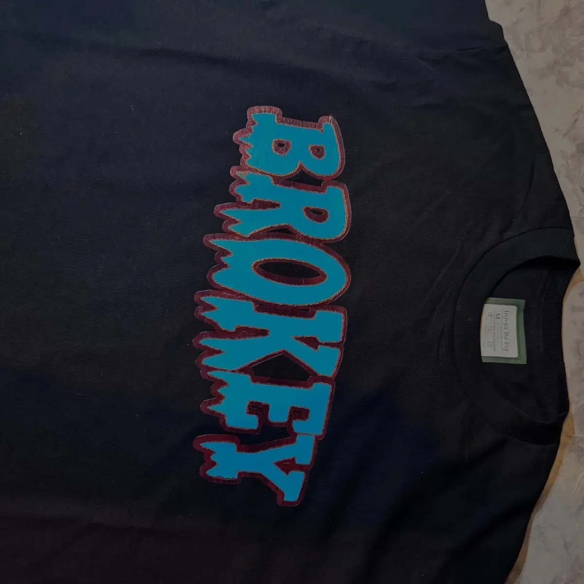 Brokey Tshirt