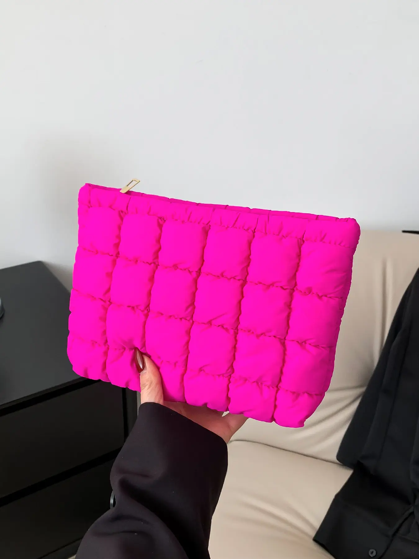 Ladies' fashion quilted plaid convenient makeup bag, casual solid color pleated design lightweight large-capacity storage bag, Portable Cosmetic Bag, Travel Beauty Bag, Cosmetic Travel Bags, Makeup Organizer Pouch, Cosmetic Pouch, Cosmetics Accessories