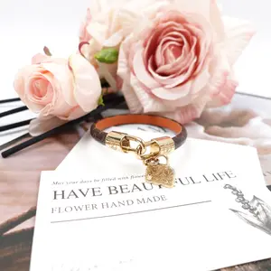 Pre-owned Louis Vuitton Monogram Gold Alma Bracelet T10187762