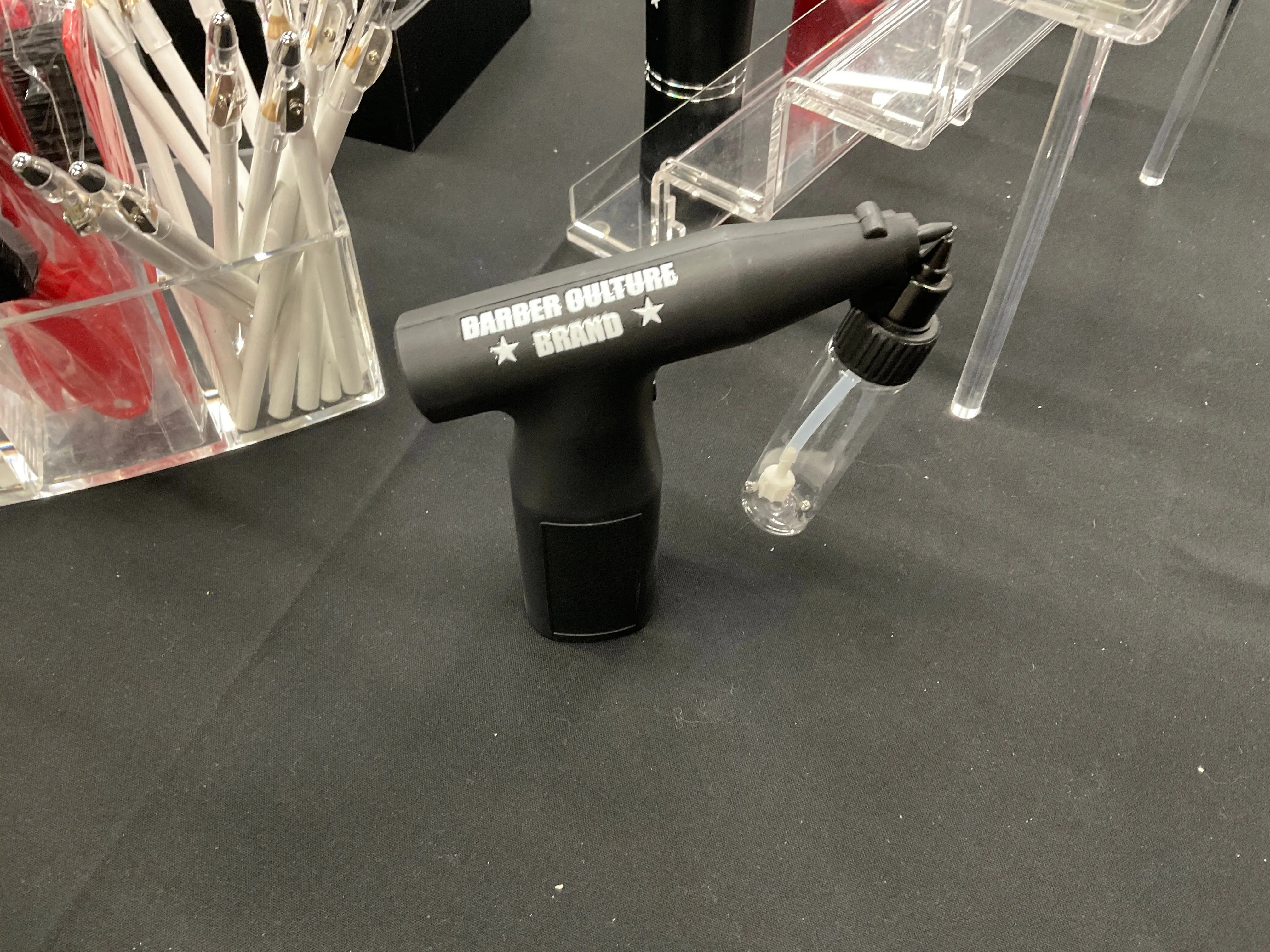 No drip airbrush