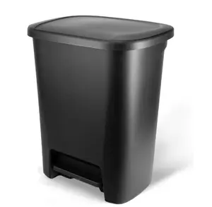 Hefty Kitchen Trash Can, 20.1 Gallon Plastic Step Garbage Bin with Foot Pedal Lid, Black