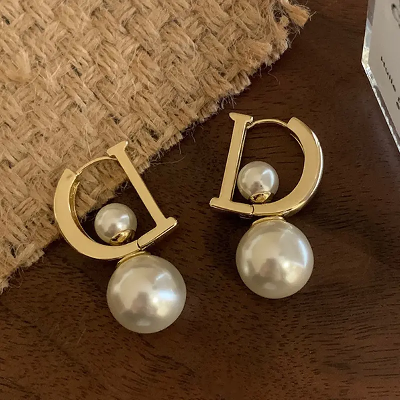 Women's Pearl' Earrings, D Letter Design, Fashionable & Elegant Accessories, Perfect Gift for Her, Daily Wear Essentials
