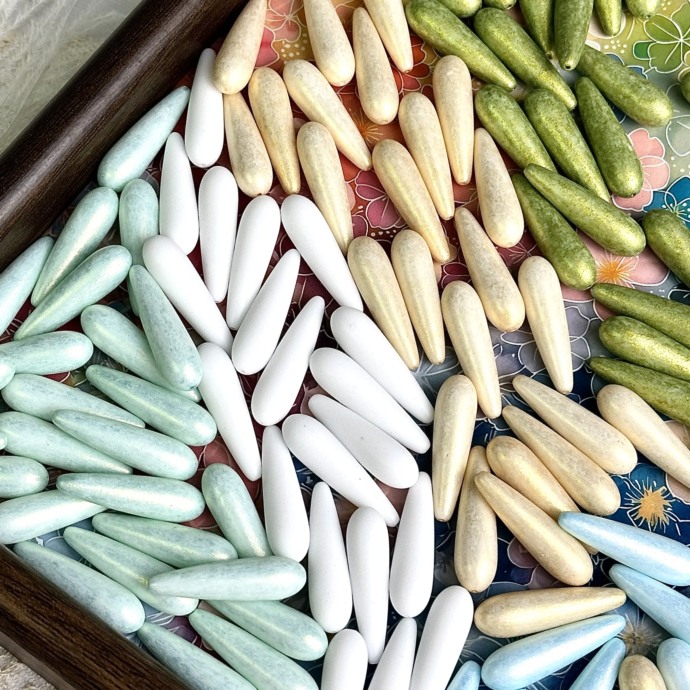 【D1-21】【For Jewelry】Long Teardrop Shiny Glass Bead (30mm*8mm) /30ML/75ML