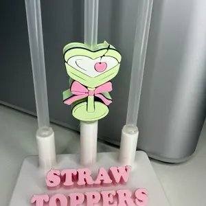 Aesthetic Heart Martini Straw Topper with Green Heart Design and Pink Bow for Stylish Drink Toppers