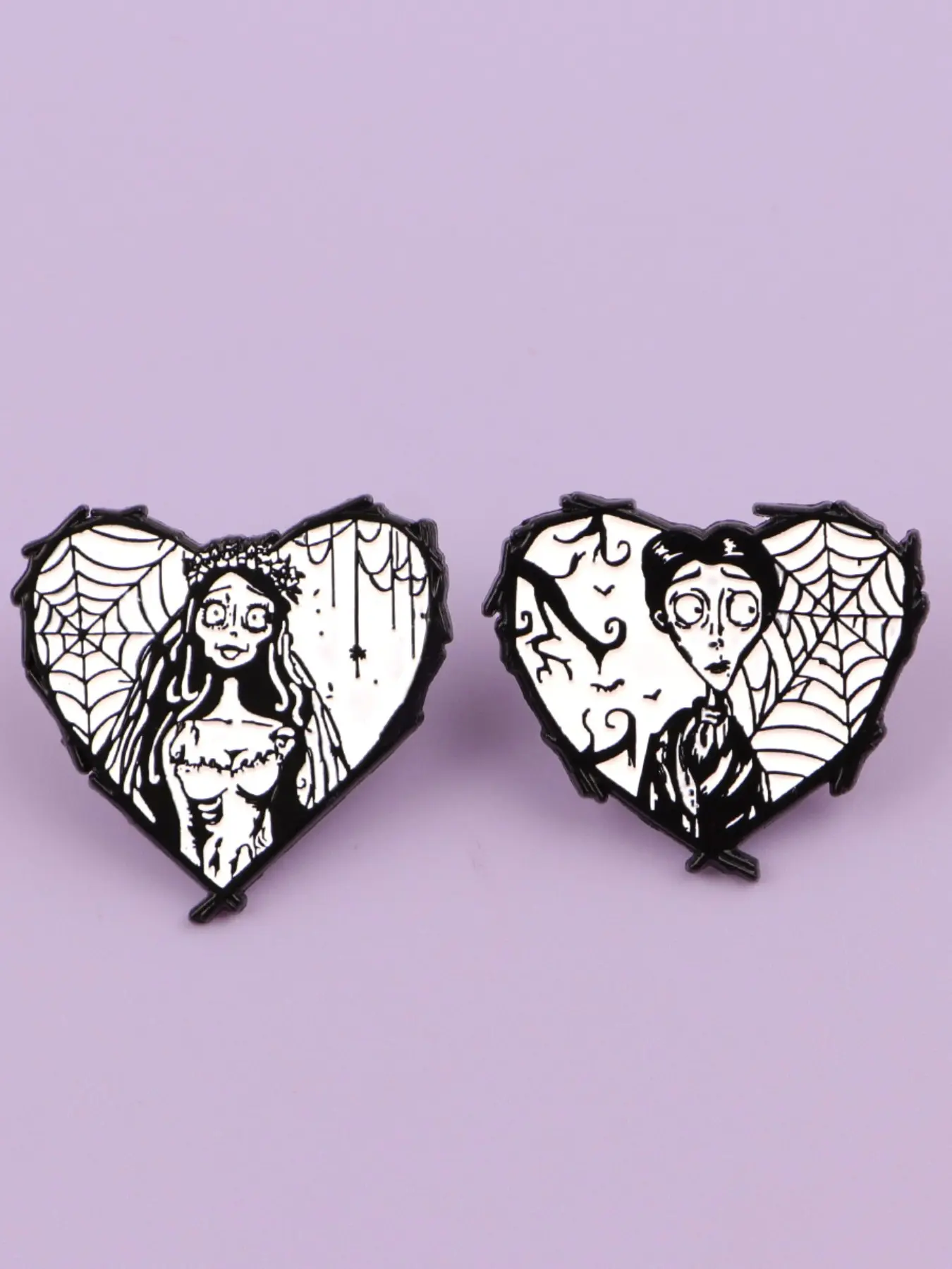 2pcs/set Horror Movie Skull Lover Enamel Brooches, Fashion Accessory, Vintage Gothic Zinc Alloy Pins, Lapel Pin, Perfect for Bags, Clothing, Hats, Halloween Party Gifts