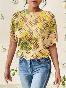 Women's Daisy Flower Colorblock Print Round Neck Sweater, Casual Everyday Batwing Sleeve Knit Top, Comfortable Warm Spring Fall Wear