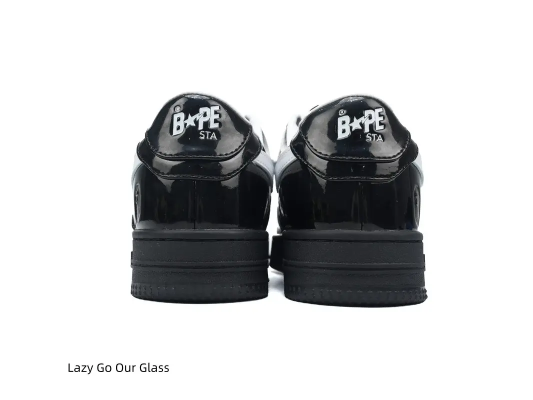 Unisex Solid Black Glossy Patent Leather Low Top Casual Sneakers, Bold White Stitched Star Side Logo, Black Flat Laces, Cushioned Insole Street Flat Shoes For Daily Outfit, Casual Travel & Street Fashion