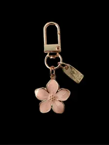 Sakura Flower Shaped Pendant Keychain, Cute Pink Flower Design Keychain, Floral Pattern Keychain, Fashionable Alloy Keychain for Women & Men, Fashion Accessories for Daily Use, Trendy All-match & Exquisite Keychain for Birthday Gift, Charm, Keychain