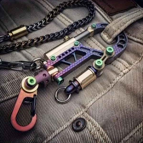 Men's Heavy-Duty Vintage Metal Keychain - Industrial Chic Key Ring with Secure Locking Snap Spring, Detachable Chain - Durable Construction for Car, Office, Gym - Compatible with Layered outfits (Black/Golden/ Purple/Teal) - Ideal Gift for
