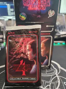 Stranger Things Netflix Blaster Pack! 6 cards! Chase cast autographs and exclusive Parallels! Zerocool