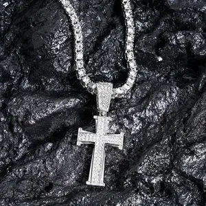 Shiny Rhinestone Cross Necklace, Unisex Hip Hop Pendant with Sparkling Diamonds, Trendy Streetwear Accessory