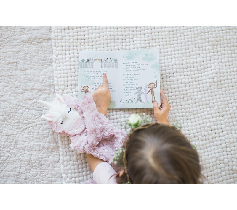 Slumberkins Uni corn for Being Yourself Snuggl er Set