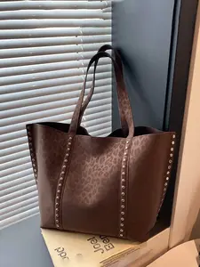 1pc Autumn/Winter Leopard Print Fashion Stud-Decorated Shoulder Tote Bag Perfect for Daily Commuting, Shopping, and Outings Large Capacity Essential for Women Stylish Tote Bag Fashionable Tote Bag