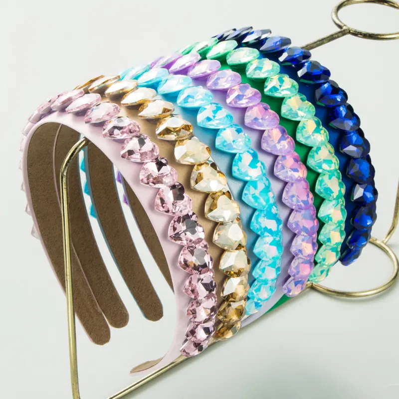 Women's 14cm Baroque Heart-Shaped Headband - Shiny Glass Hair Accessory, Vintage Plastic Design for Casual, Daily Wear, Bright Colors, Everyday