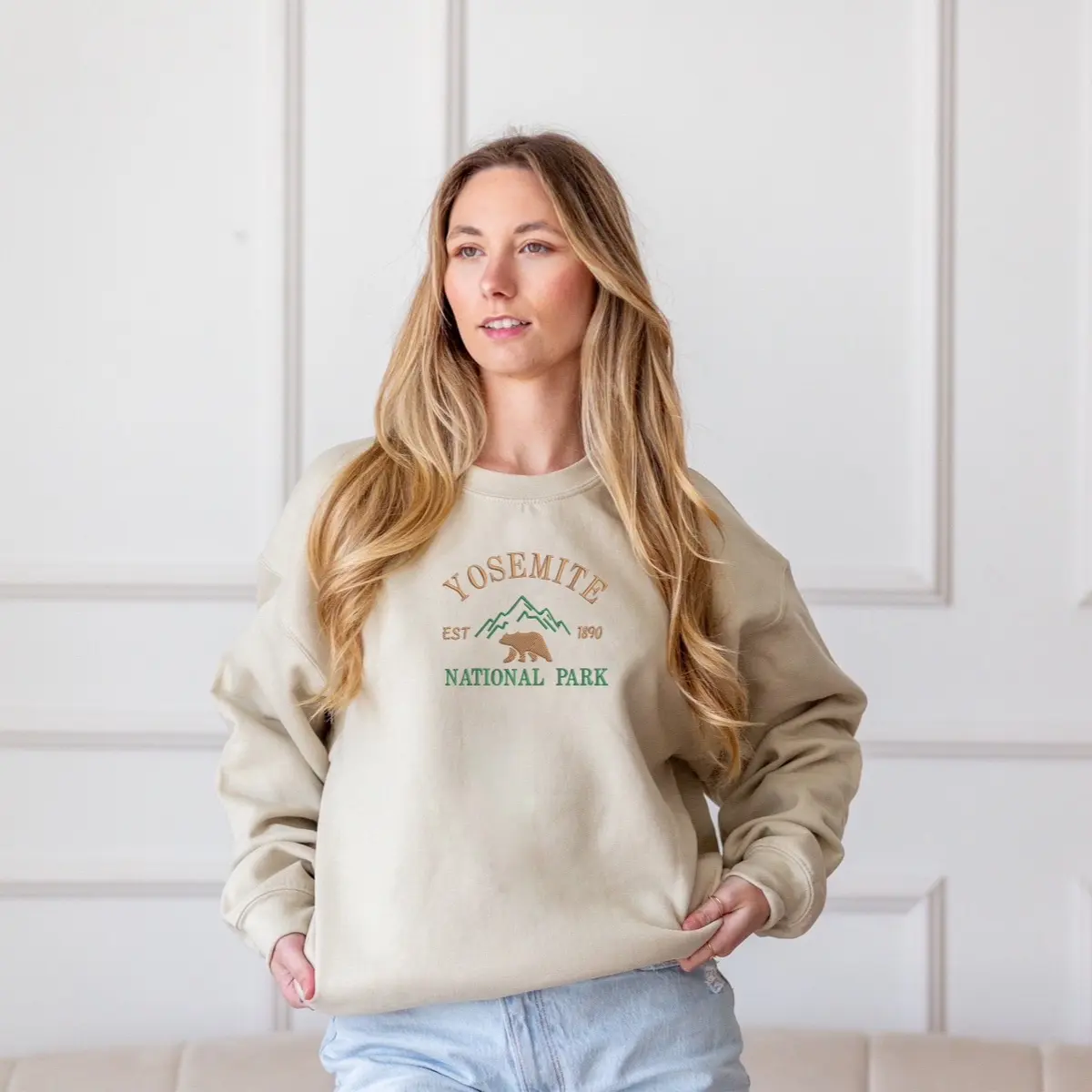 Yosemite sweatshirt crewneck embroidered Comfortable