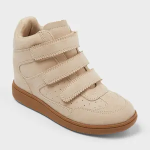 Women’s Aelin Sneakers with Memory Foam Insole - Universal Thread