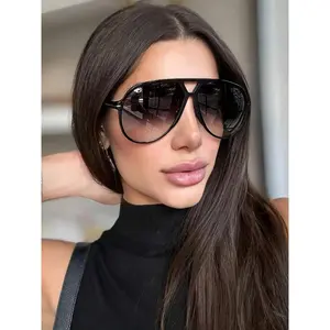 Women's Ombre Tinted Lens Sunglasses, Trendy Casual Full Rim Sunglasses for Everyday Use, Fashion Accessories for Outdoor Activities, Modern Trendy Sunglasses