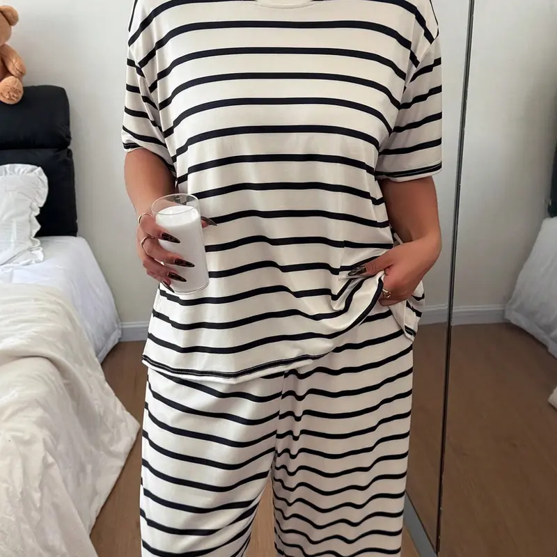 Women's Plus Size Casual Cute Striped Short Sleeve T-Shirt and Capri Pants Pajamas Sleepwear Set, Knitted Fabric, Comfortable Loungewear for Spring, Summer & Fall, Lounge Clothes