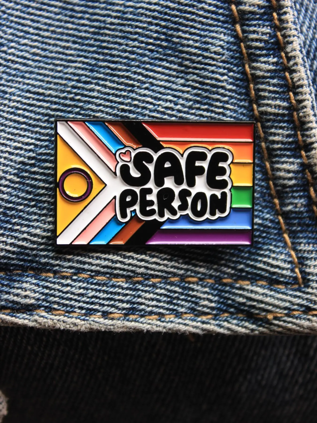 New Style Safe Person Letter Design Brooch, Fashion Alloy Badge for Clothes & Hat & Bag Decor, Trendy All-match & Exquisite Accessories for Birthday G