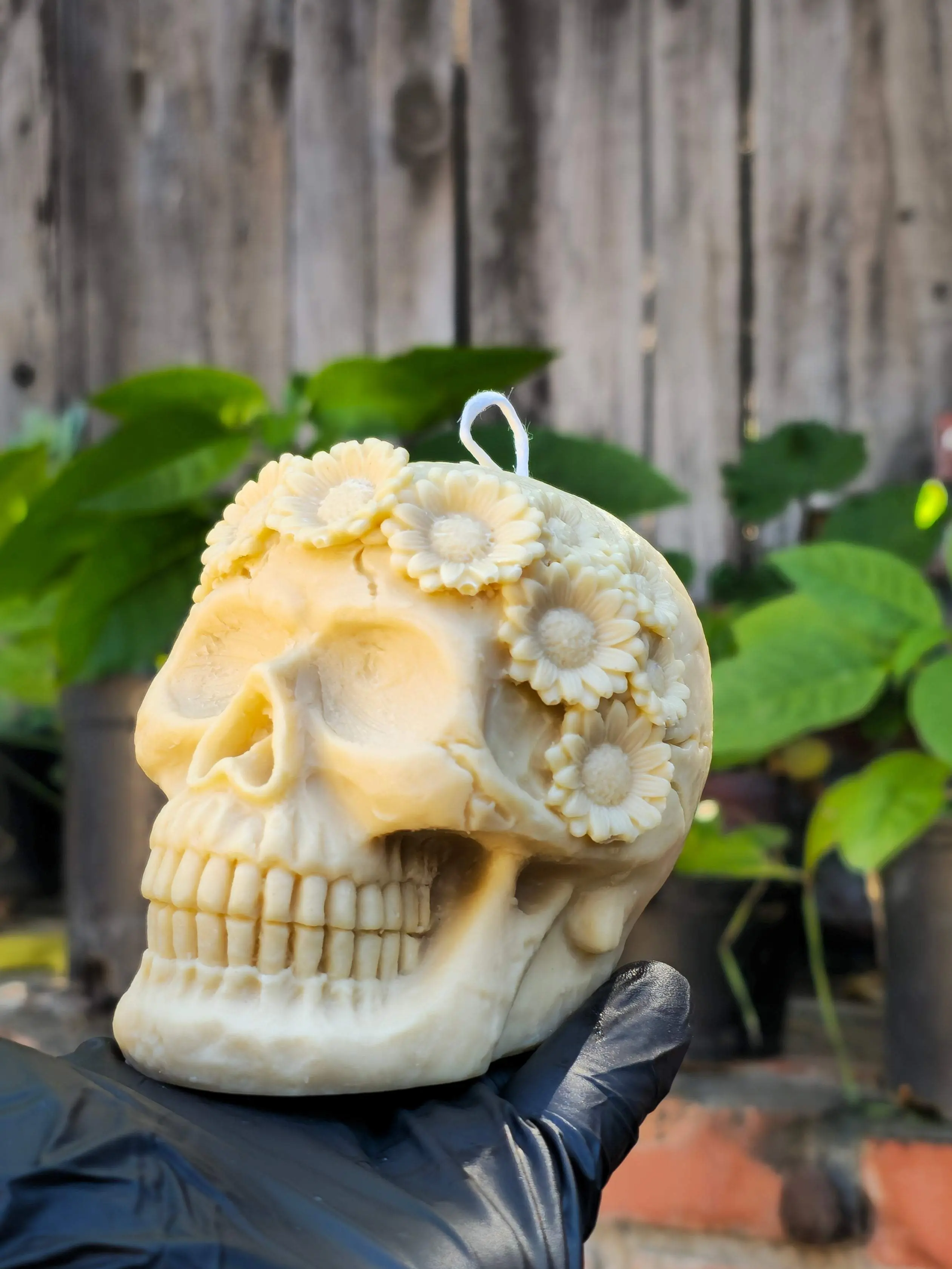 Halloween Flower Skeleton Candle  / Natural soy wax - Home / Bathroom  / bedroom / Living room / Table Decor