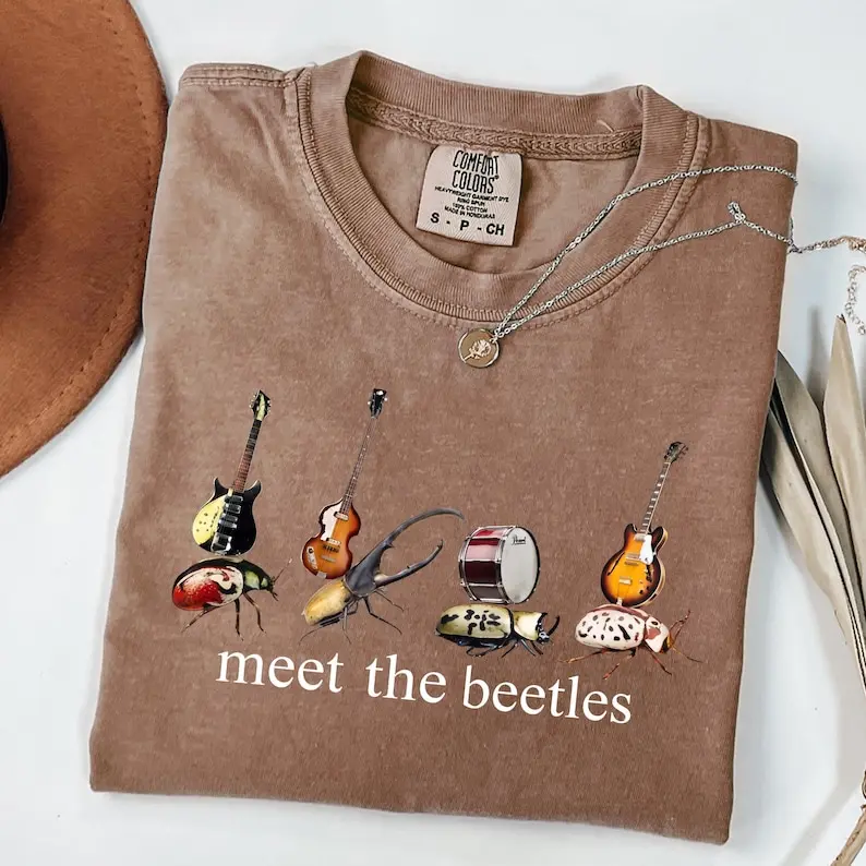 Vintage National Geographic MEET THE BEE TLES T-Shirt