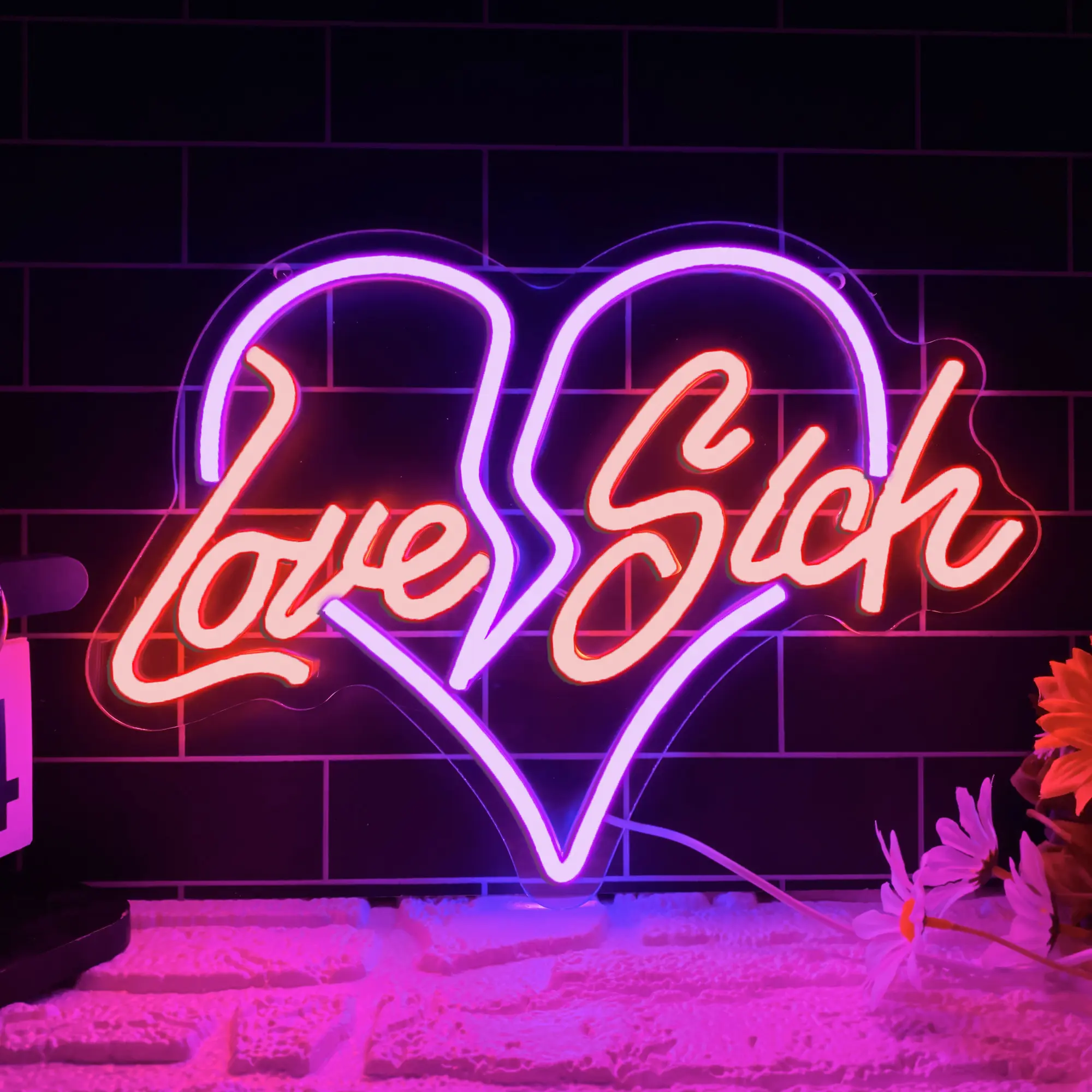 Heart-shaped neon sign - LED wall decoration, Decorative Neon Light, Indoor decorative light, pink and purple light, USB-powered wall-mounted plastic sign, suitable for bedrooms, weddings, parties, Valentine's Day gifts, Led Lighted Neon Lights