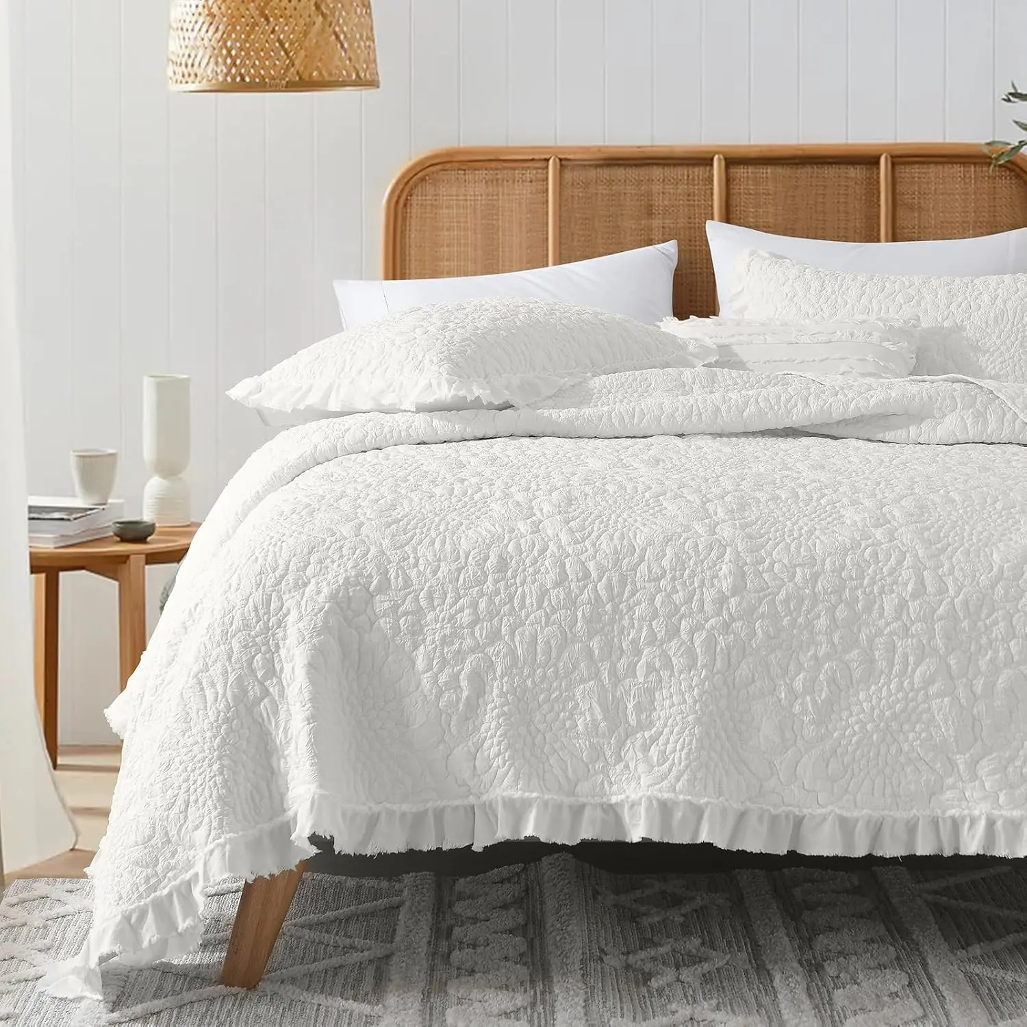 Cream White Ruffled Quilt King Size - Washed Microfiber All Season Lightweight Quilted Bedspread Set, 3-Piece Rustic Textured Ruffled Bedding with Pillow Shams, All Season Quilt, Lightweight Quilted Bedspreads