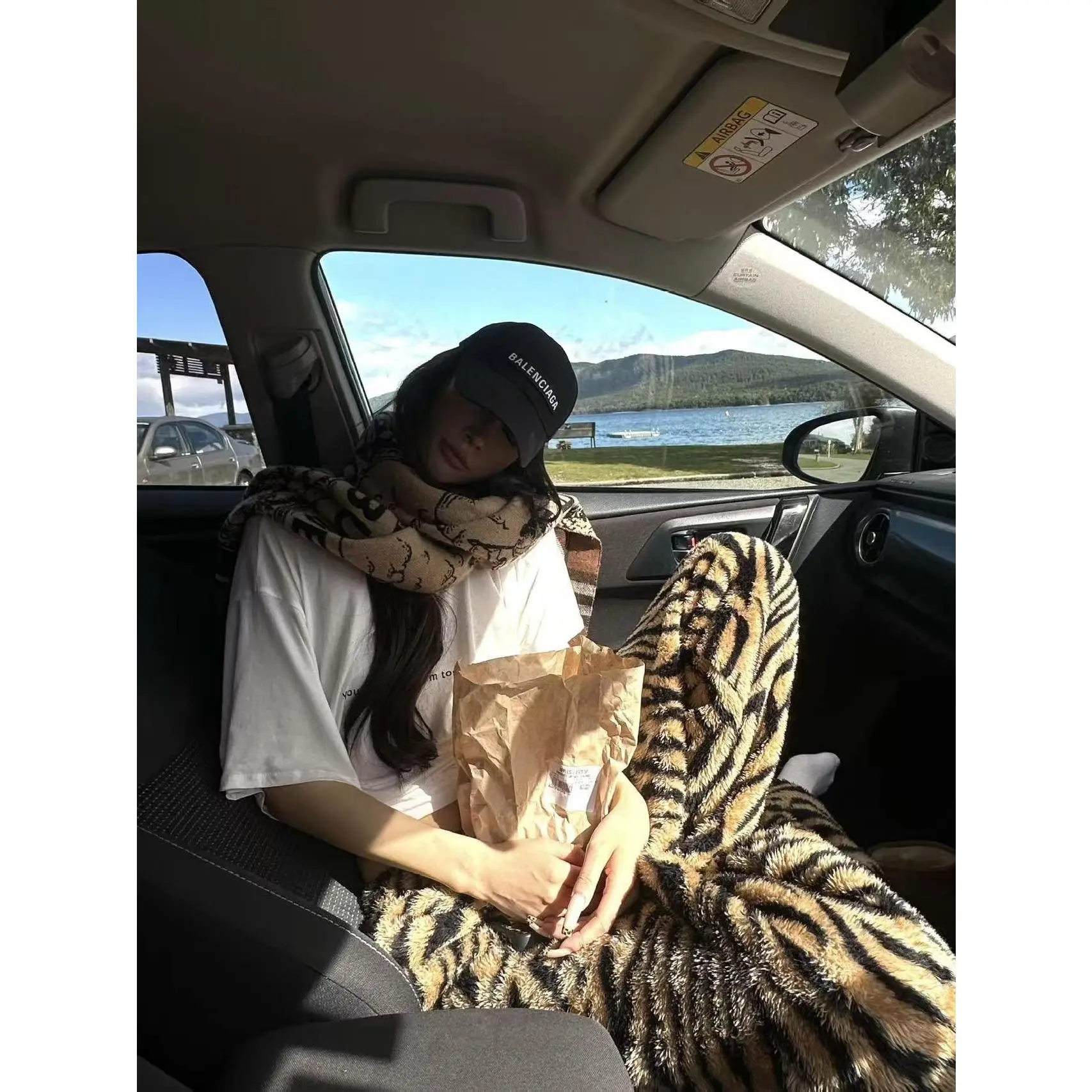 Tiger pattern (with pocket)