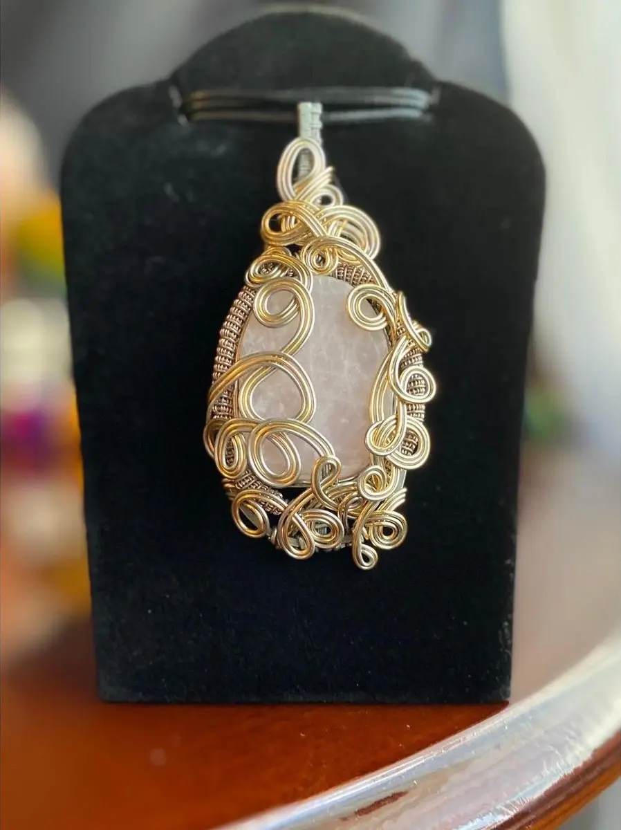 Rose quartz pendant