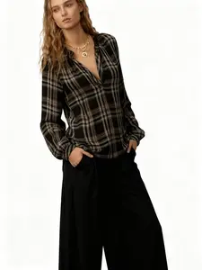 A women's elegant, deep V-neck loose long-sleeved Plaid design, lightweight, comfortable and breathable women's shirt Blouse, suitable for autumn and winter, outdoor casual parties