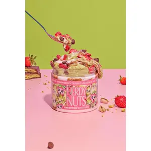 Strawberry Dubai Chocolate Bar Peanut Butter Treat