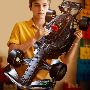 【1;8】 Creative Gift 1768 cps+ Static Version: Formula Brick Assembly Racing Car, Toy Car, Red and White Racing Car, Educational Toy, Assembly Model