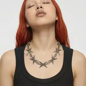Punk Spiked Chain & Link Choker Necklace Y2K Cyber Alt Short Costume Jewelry with Star-Shaped Chains for Edgy Fashionistas Bold Accessory