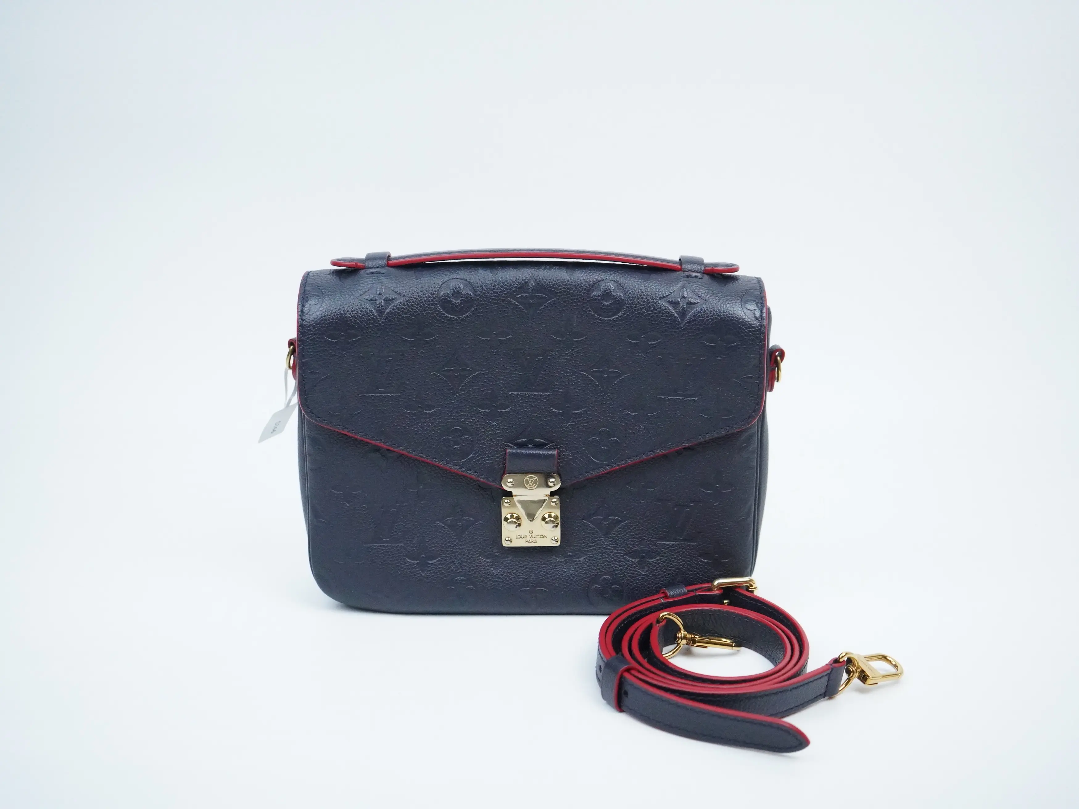 Pre-owned Louis Vuitton calfskin Crossbody Bags Empreinte Pochette Metis Marine Rouge