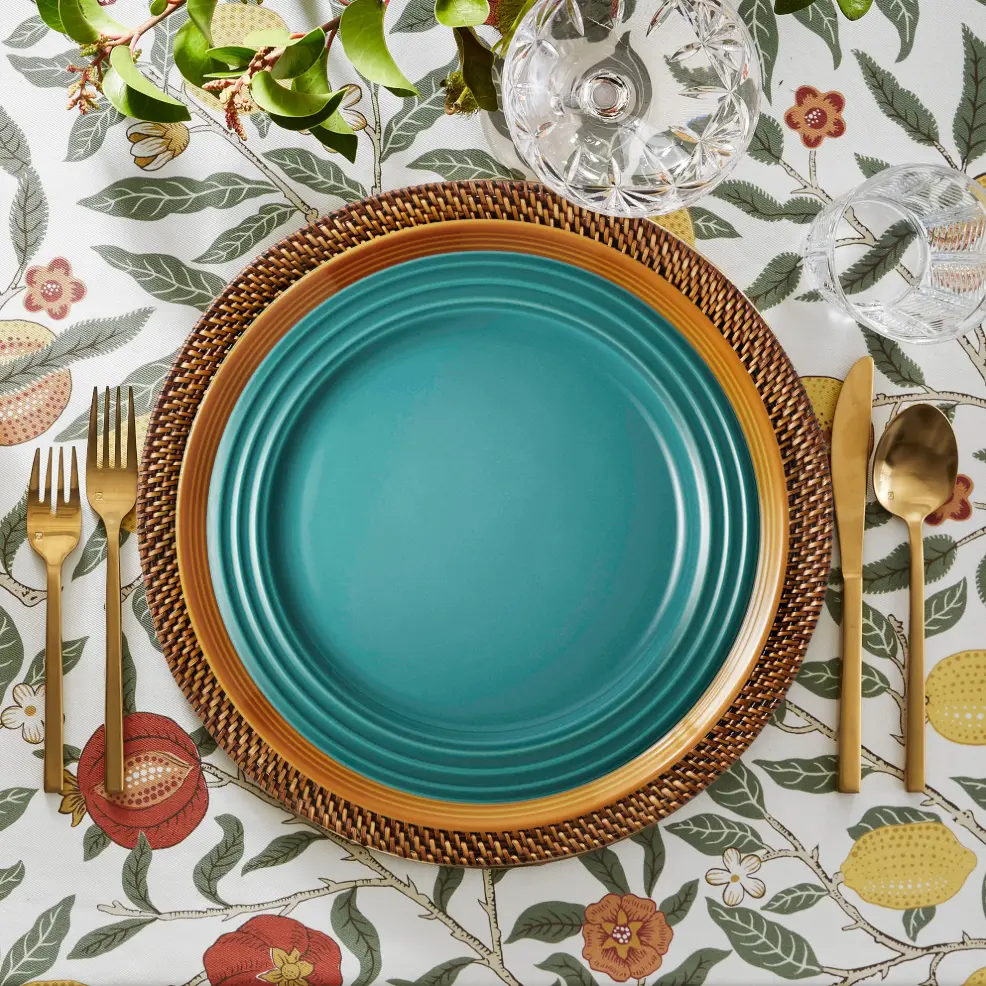 Le Creuset Vancouver Salad Plates Set of 4 Non-BPA Free Durable Stoneware Classic Design for Everyday Use and Special Occasions
