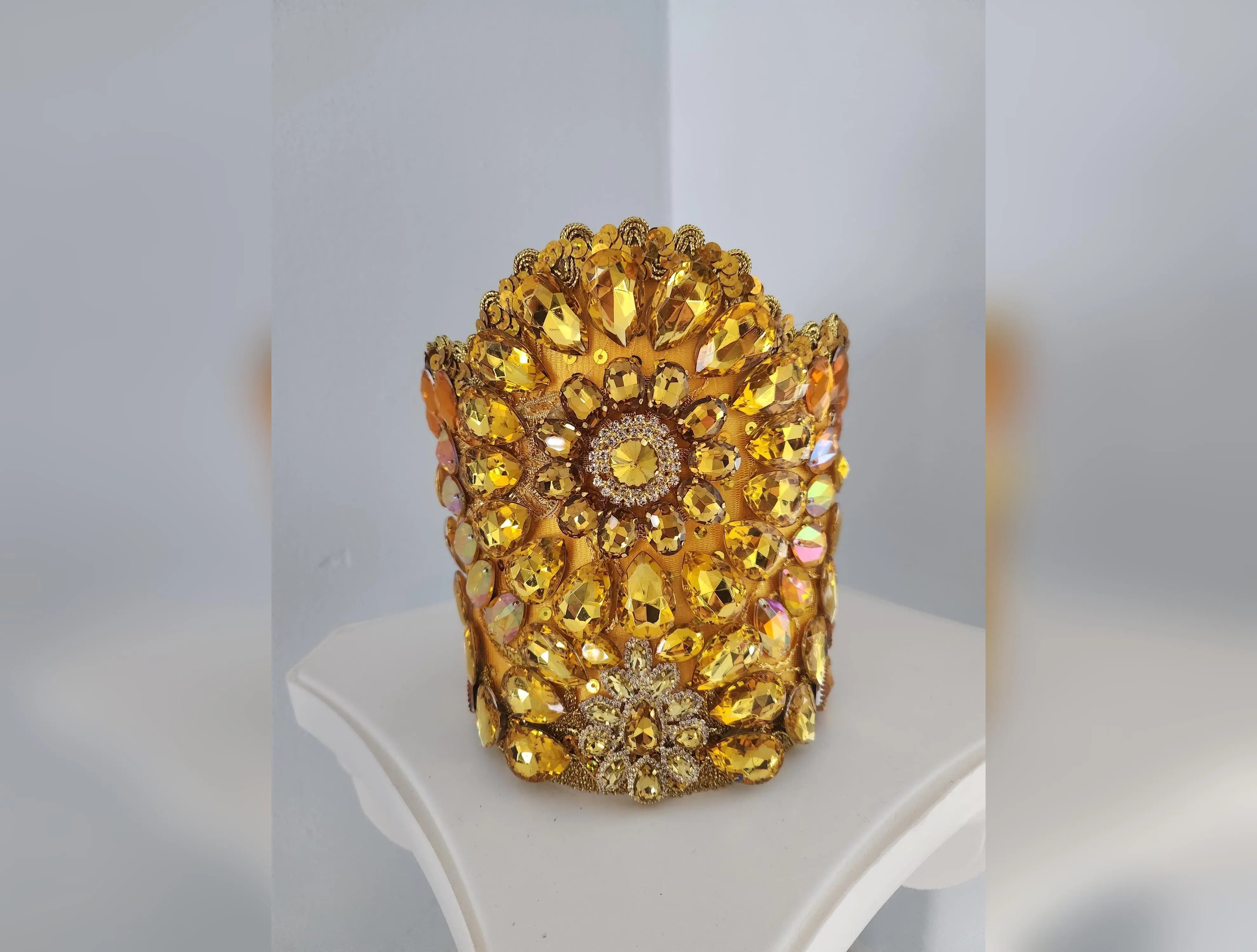 Corona de santo mediana/ orisha crowns medium