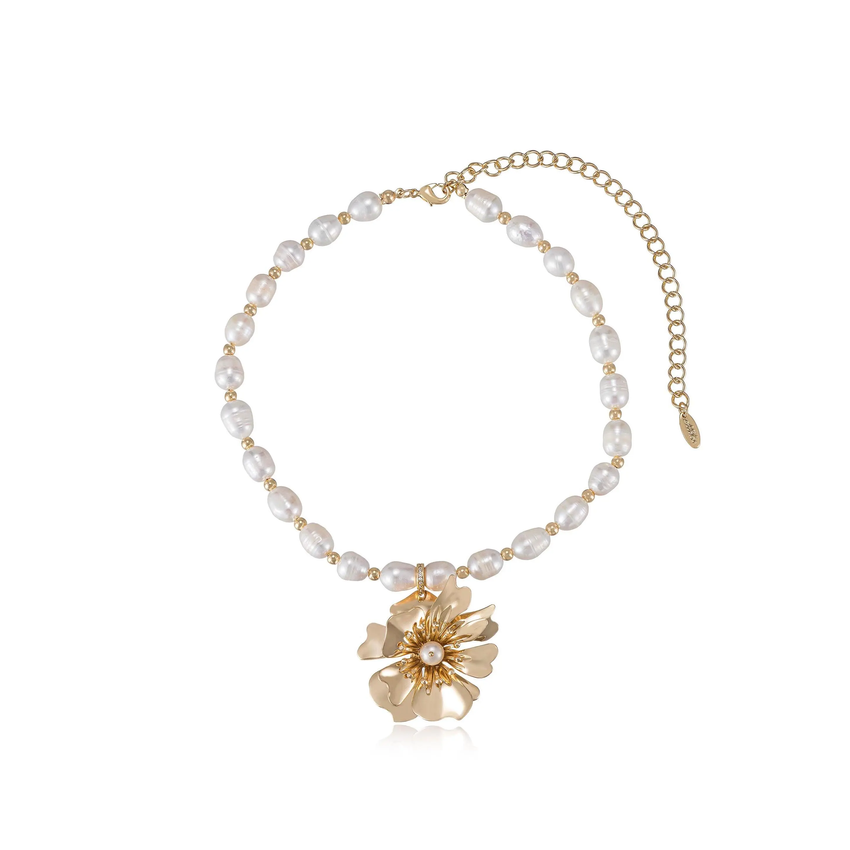 Ettika Golden Petals and Pearl Necklace 18kt Gold Plated Fresh Water Pearls 14 Inch Adjustable Length Luxury Accessory