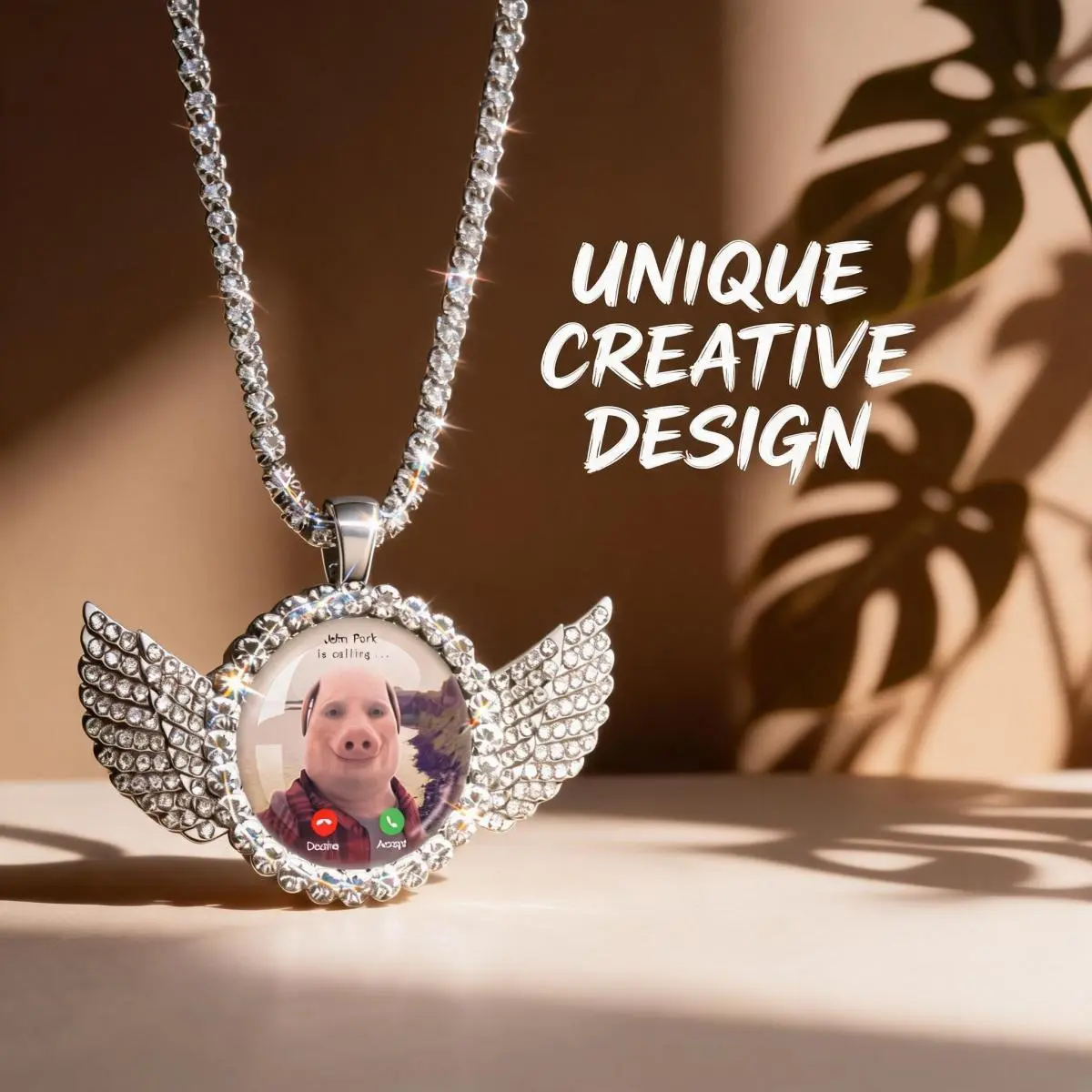 John Pork Meme Gold Cuban Chain Moon-Shaped Pig Necklace, Casual Elegant Fun Animal Costume Jewelry, Unique Daily Wear Accessory, Gift for Pig Lovers  Design Fashion Creative