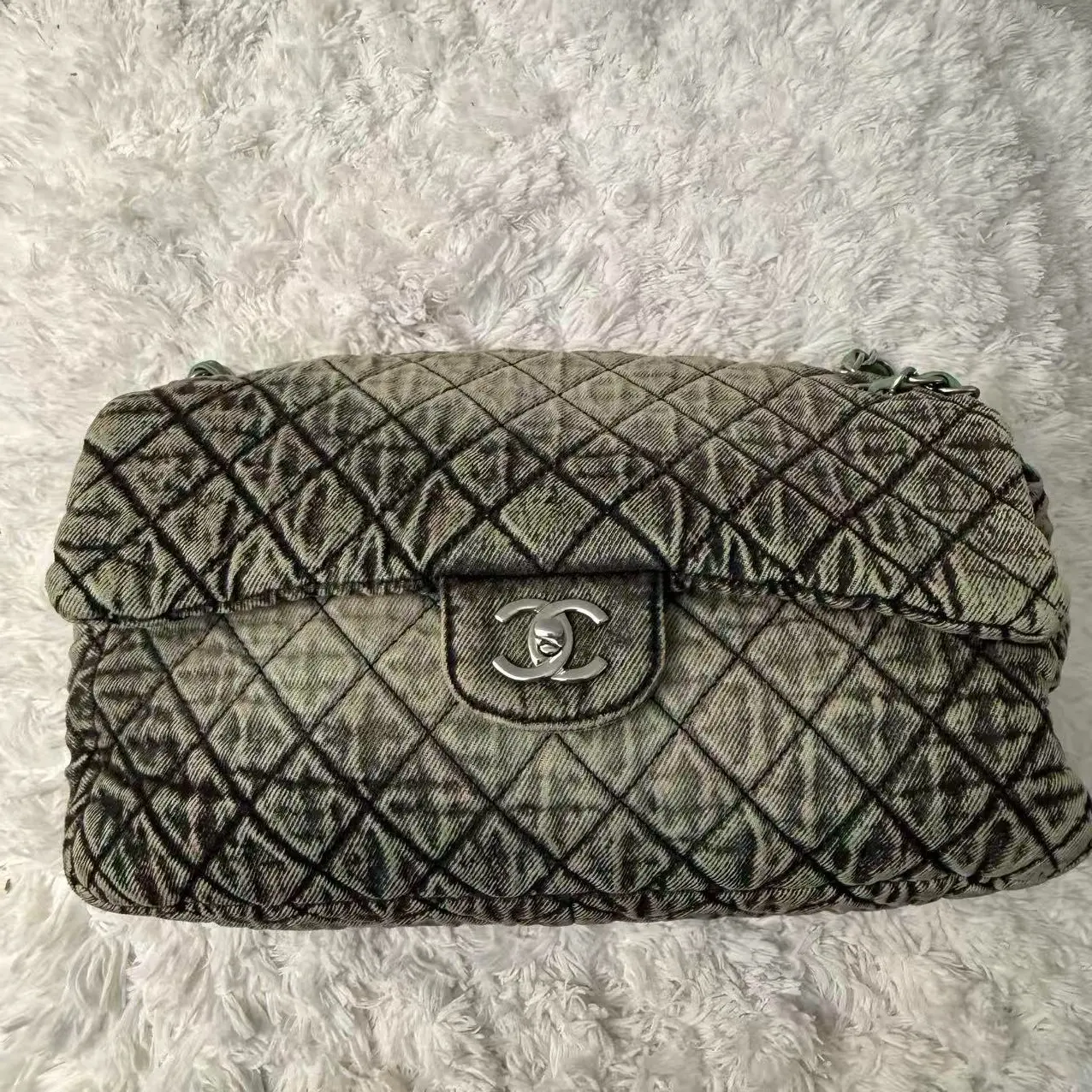 Pre-owned CHANEL CowSkin Crossbody Bags Classic Double Flap Bag