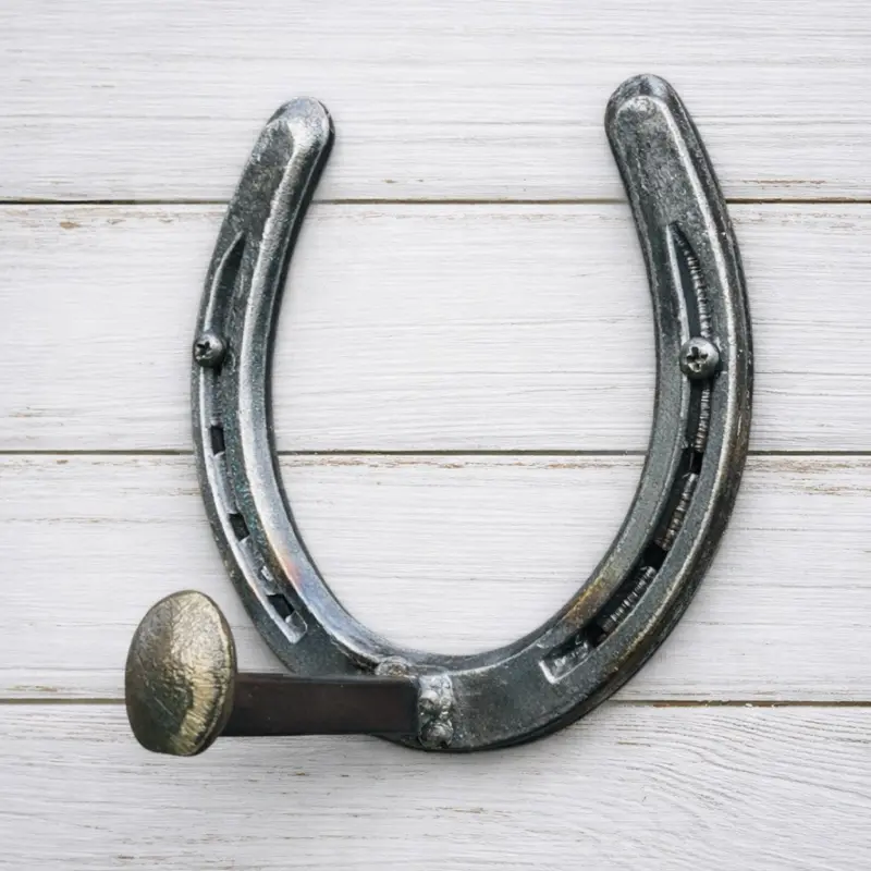 Horseshoe Hook - Metal Hook with Horseshoe Design, Ideal for Hanging